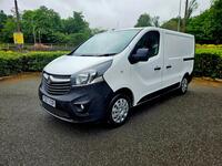 VAUXHALL VIVARO