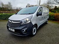 VAUXHALL VIVARO
