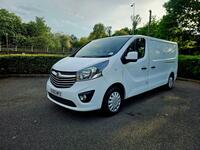 VAUXHALL VIVARO